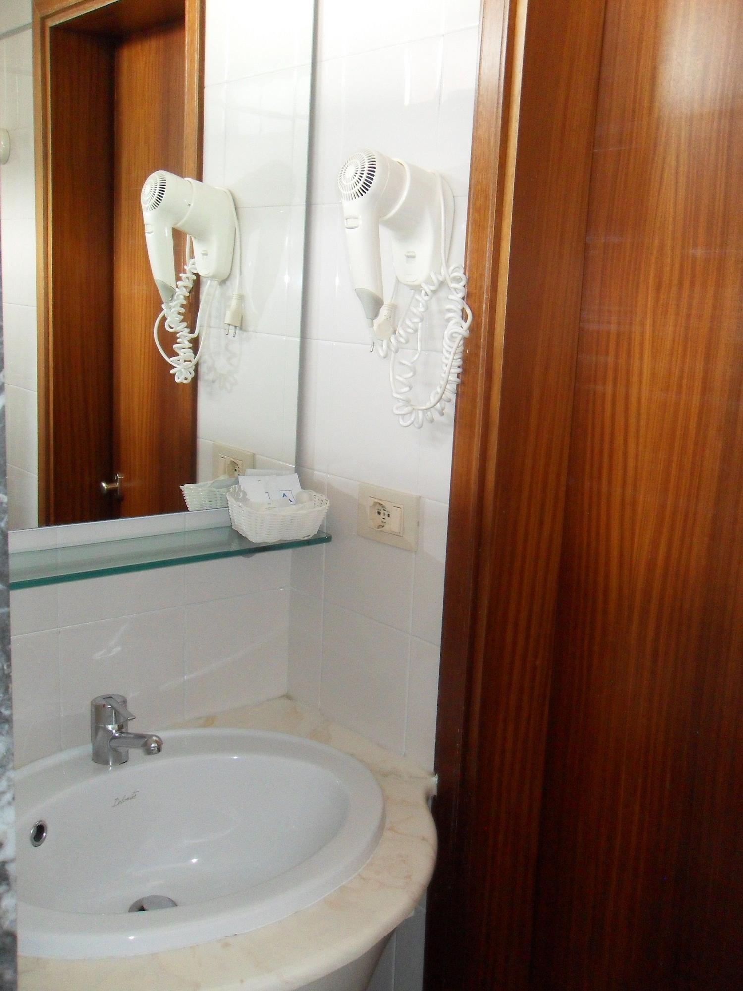 Hotel Palace Bibione Exterior photo