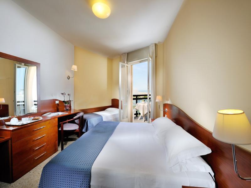 Hotel Palace Bibione Exterior photo