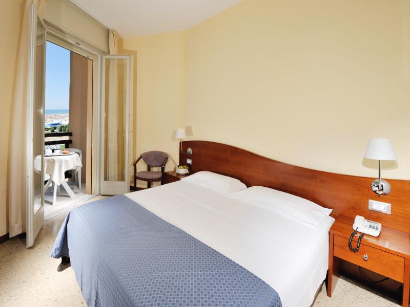 Hotel Palace Bibione Exterior photo